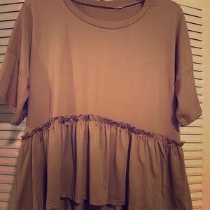 Cafe au lait colored tier top